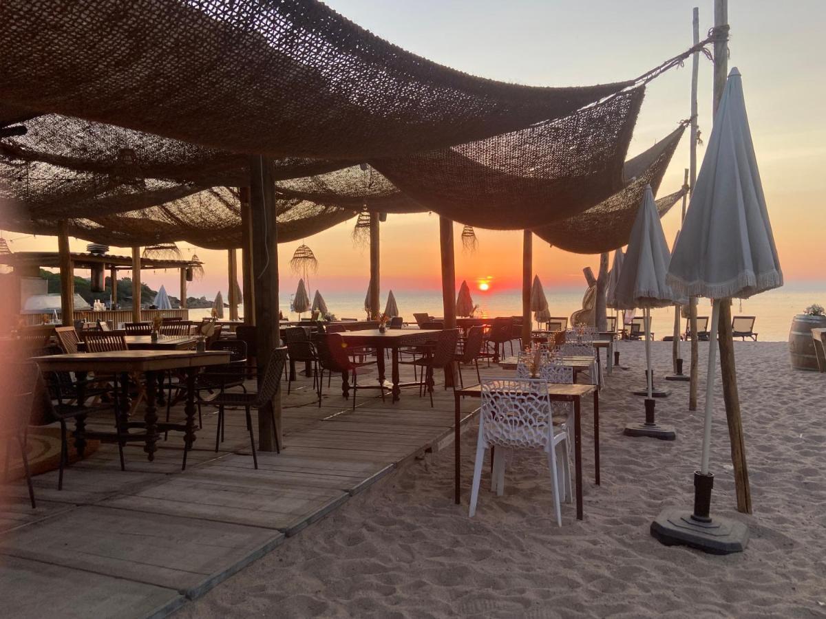 Les Lodges De La Plage U Dragulinu ساري سولينزارا المظهر الخارجي الصورة